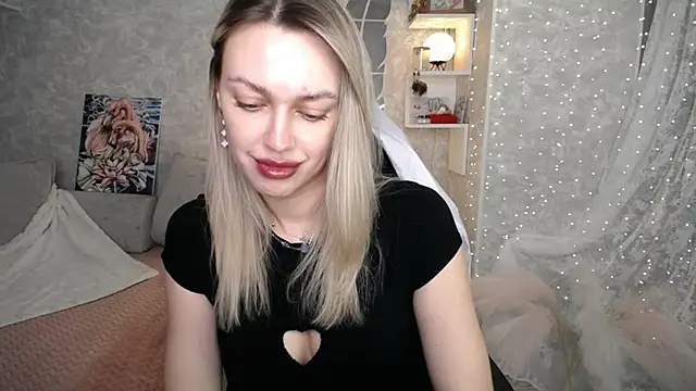 NickyAdamidi élő XXX-chatje