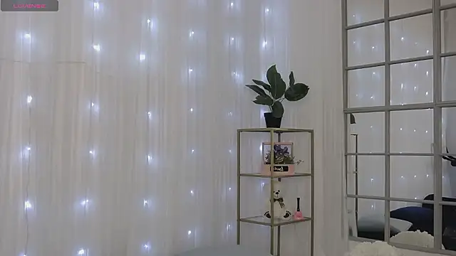 SarahRaynex Adlı Modelin Canlı XXX Sohbeti