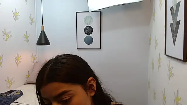 Chat +18 de Laia_white ao vivo