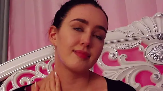 KimKhallifa élő XXX-chatje