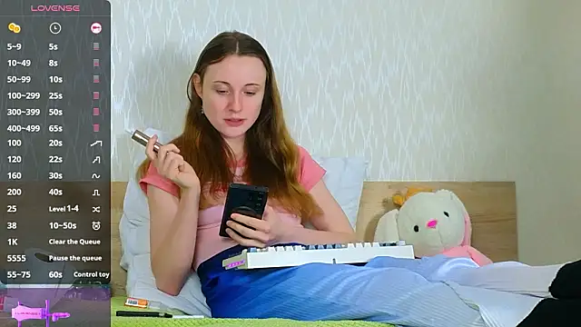 Cowell_Adelina 现场XXX聊天