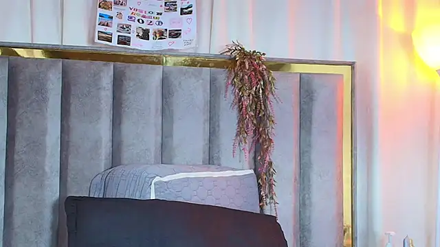 Chat +18 de Zoe_Curvy ao vivo