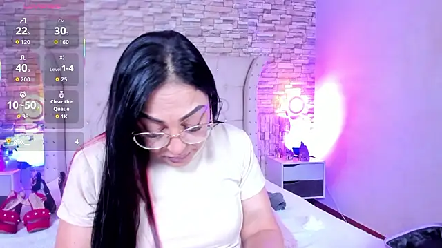 XXX chat uživo modela Gina_Myers