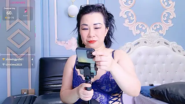 LucianaMe লাইভ XXX চ্যাট