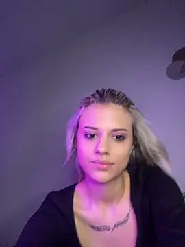 AishaKali Adlı Modelin Canlı XXX Sohbeti