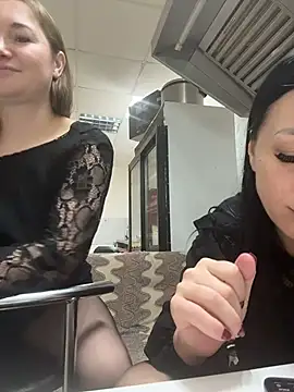 Chat +18 de _Mila_Love ao vivo