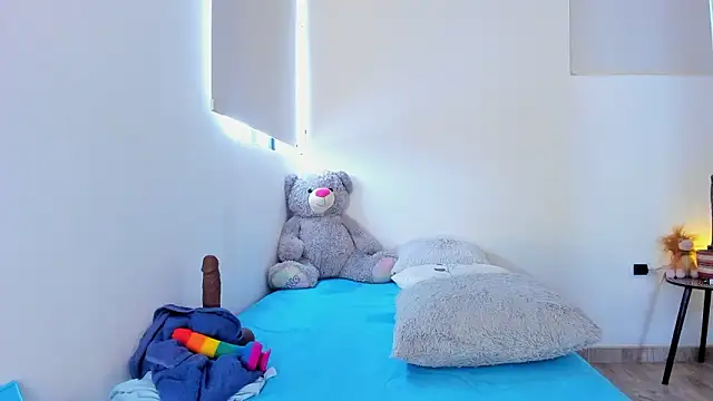 Chat +18 de iriss_25 ao vivo