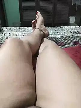 pinkisaha75's Live XXX Chat