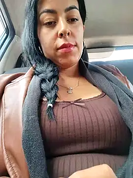 Chatroom XXX en direct de Luianna