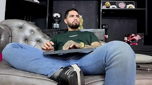 matteosantos: απευθείας συνομιλία ΧΧΧ