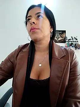 Luianna live XXX chat