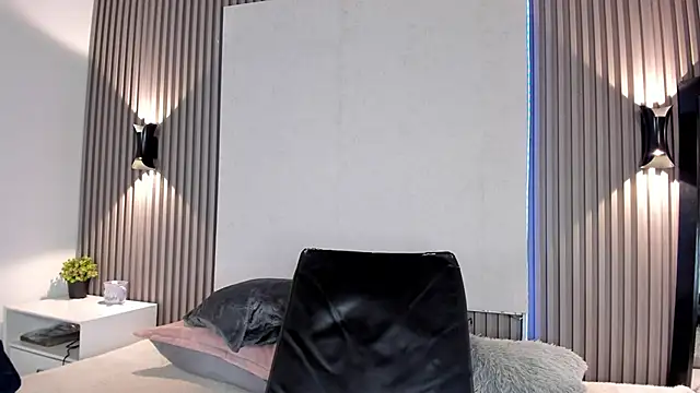 Zafiiraa: απευθείας συνομιλία ΧΧΧ