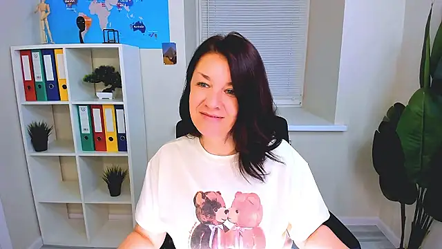 AnaMillsのライブXXXチャット