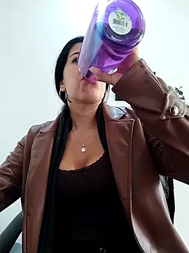 Luianna Live XXX-Chat