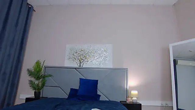 Chat +18 de NicoleRosss ao vivo