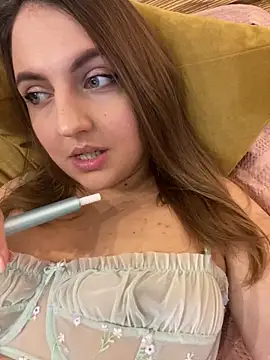 Chat XXX en directo de AliceDesmee