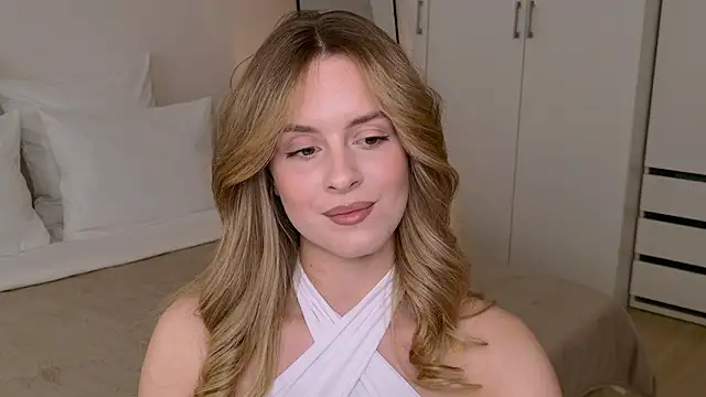 RozzitaBedberry's Live XXX Chat