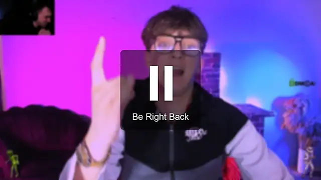 travis_wolf_ live XXX chat