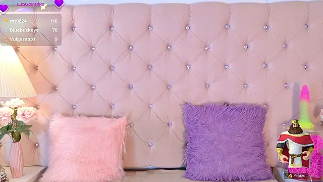 CaterinaRomano's Live XXX Chat