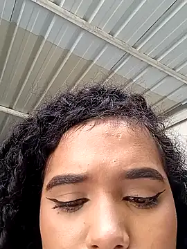 Chat +18 de Luna_Rishii ao vivo