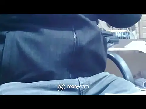 Pokazy przed kamerką – pussyrider1-4u