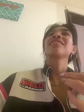 LauraAristizabal Chat XXX live