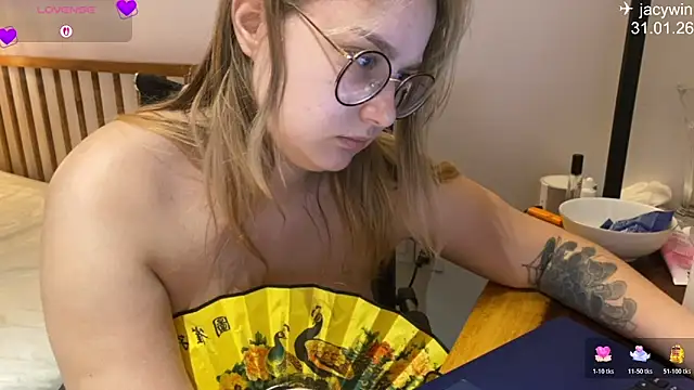 JacyWinslatのライブXXXチャット