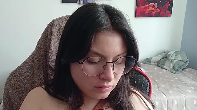 Chat +18 de yessica_gomez01 ao vivo