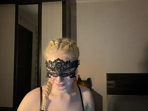 Polly_Skil Live XXX-Chat