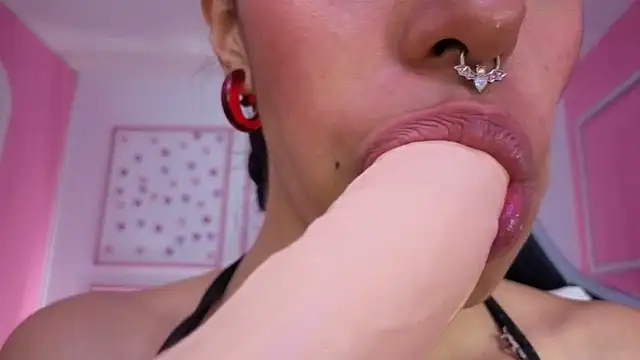 stephania_t élő XXX-chatje