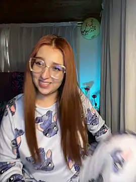 CoraVibes 现场XXX聊天