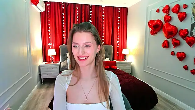 NaturalBeaty's Live XXX Chat