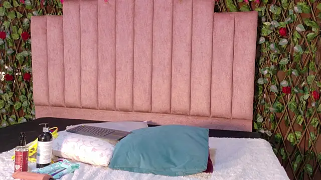 MiaJanss 即時 XXX 聊天