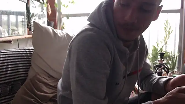 roystonee01 现场XXX聊天