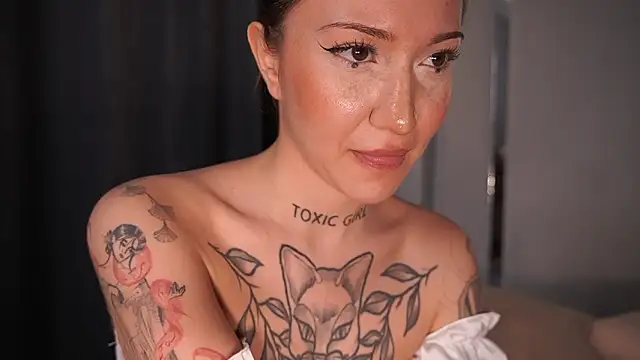 megamizuki élő XXX-chatje