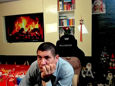 SpartacusDaddy48 现场XXX聊天