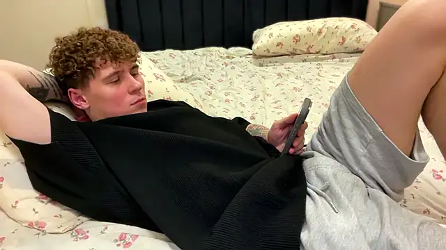 Tyler_Garner 现场XXX聊天