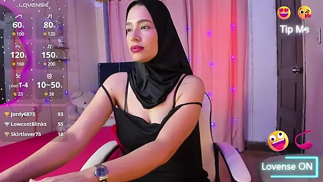 ShanaJamil Adlı Modelin Canlı XXX Sohbeti