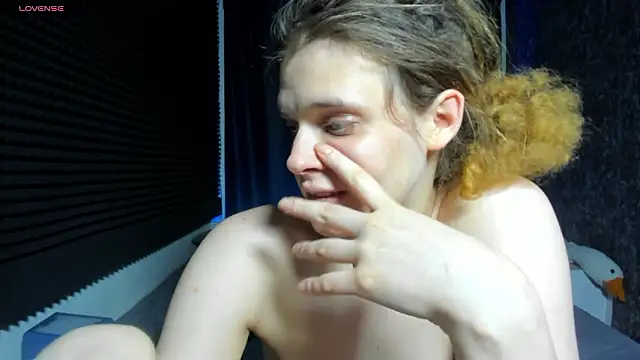 KIKI_Krash élő XXX-chatje