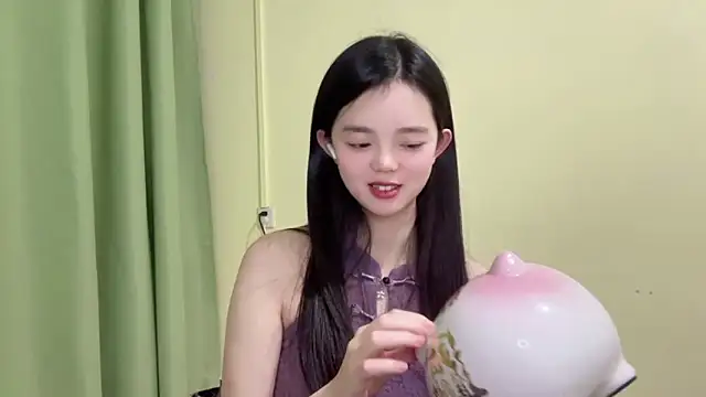 Nicole-13 在線直播表演