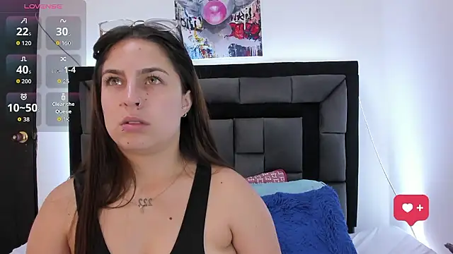 mia_fox4 élő XXX-chatje