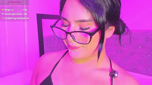 Vale_prado webkamerás műsora