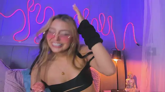 Sofly_s live XXX chat