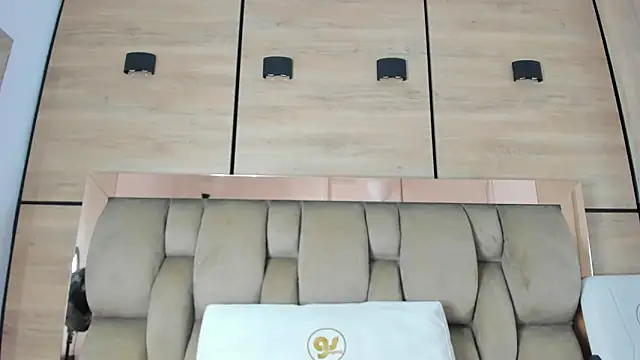 Chat +18 de karol_lewiss ao vivo