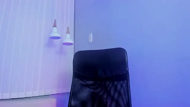 Chat +18 de Lilo_Rose ao vivo