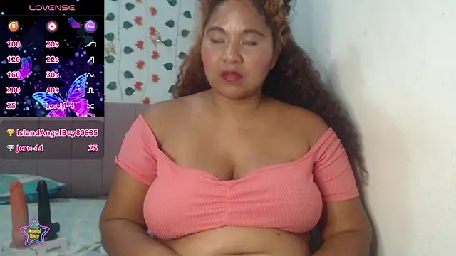 Karla_Rodriguez0 élő XXX-chatje