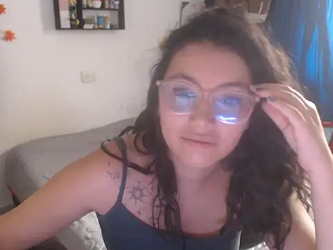 Chat +18 de HannaKlein ao vivo