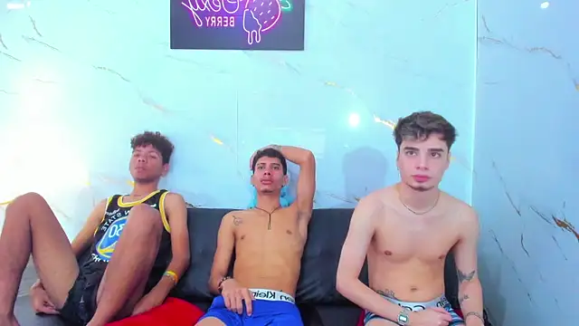 Alex_jeins_at Live XXX Chat