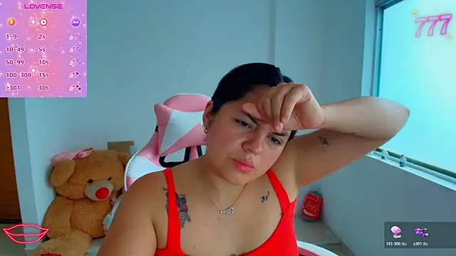 Chat +18 de Danna_Saturnitee ao vivo