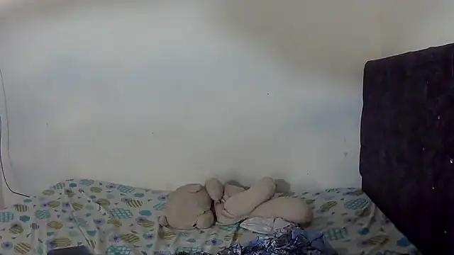 charrysexy1 Adlı Modelin Canlı XXX Sohbeti